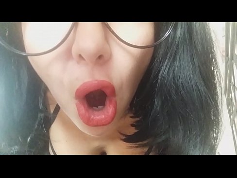 ❤️ Kara, via duonpatrino ne lasos vin iri al lernejo hodiaŭ... Mi bezonas vin tro multe... ️ Porno ĉe ni ﹏